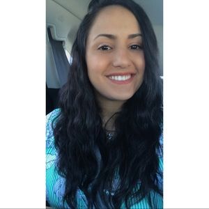 Meet your Posher, Ismayra